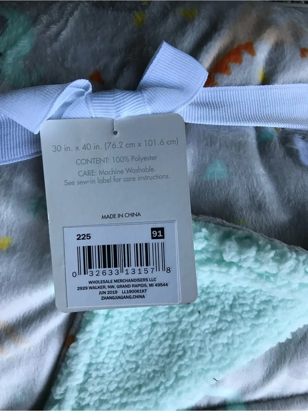 Lullaby Plush Kids Blanket - Gray with Mint Sherpa